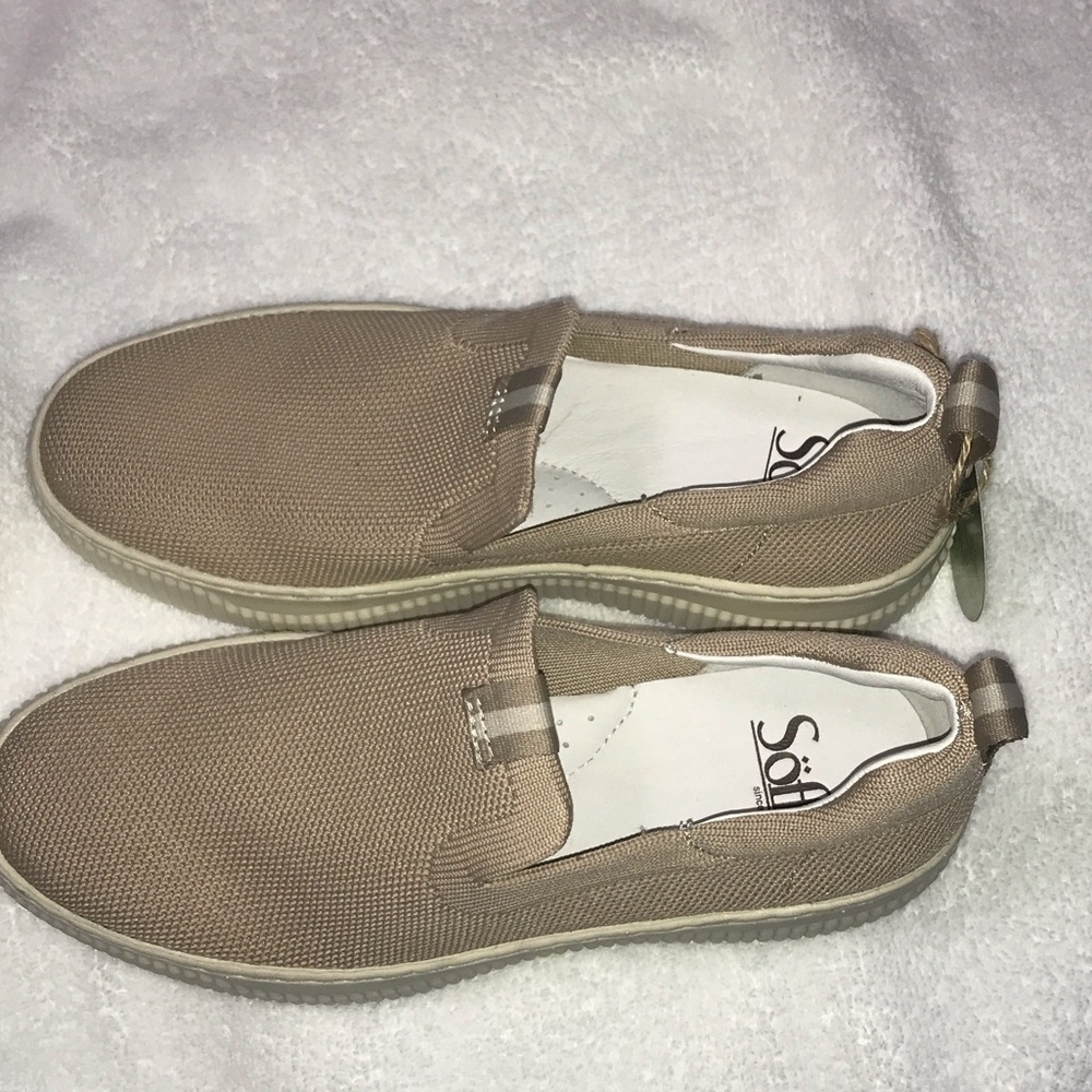Sofft Men's Beige Slip-On Loafers